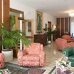 Hotel Roma 3*