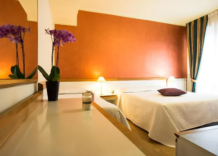 Roma Hotel 3*