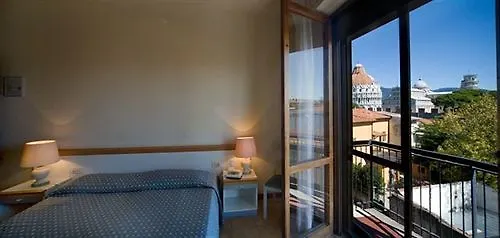 Hotel Roma 3*