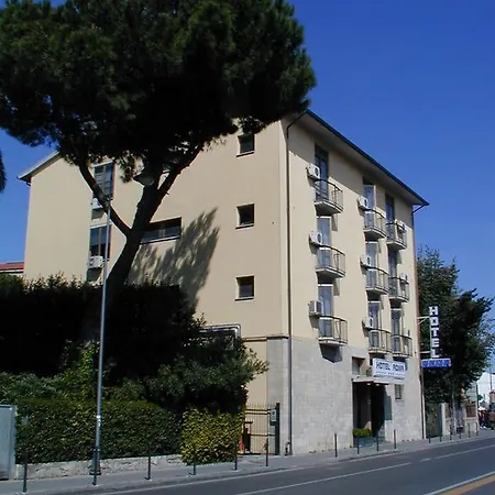 Otel Roma Pisa