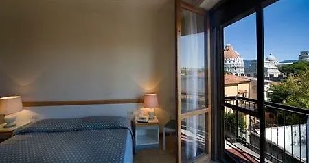 Otel Roma 3*