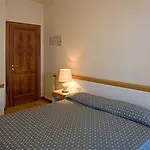 מלון Roma 3*