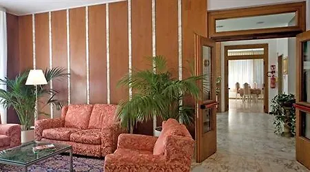 Hotel Roma 3*