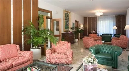 Hotel Roma 3*